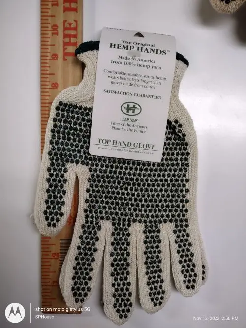 GloveGrippedMedium.webp
